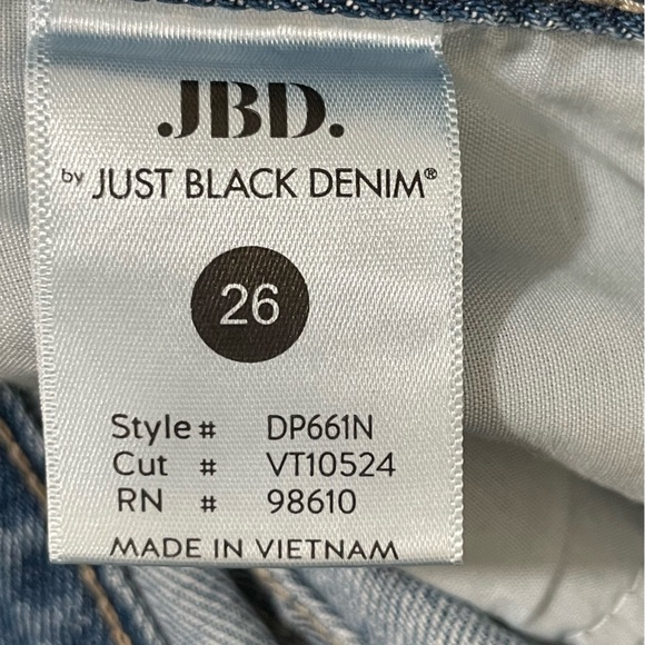 JBD. Just Black Denim.  Distressed Jean. Size 26 - Picture 7 of 10